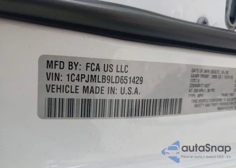 2020 Jeep Cherokee Latitude Plus 4X4 z USA, uszkodzony, nr VIN 1C4PJMLB9LD651429